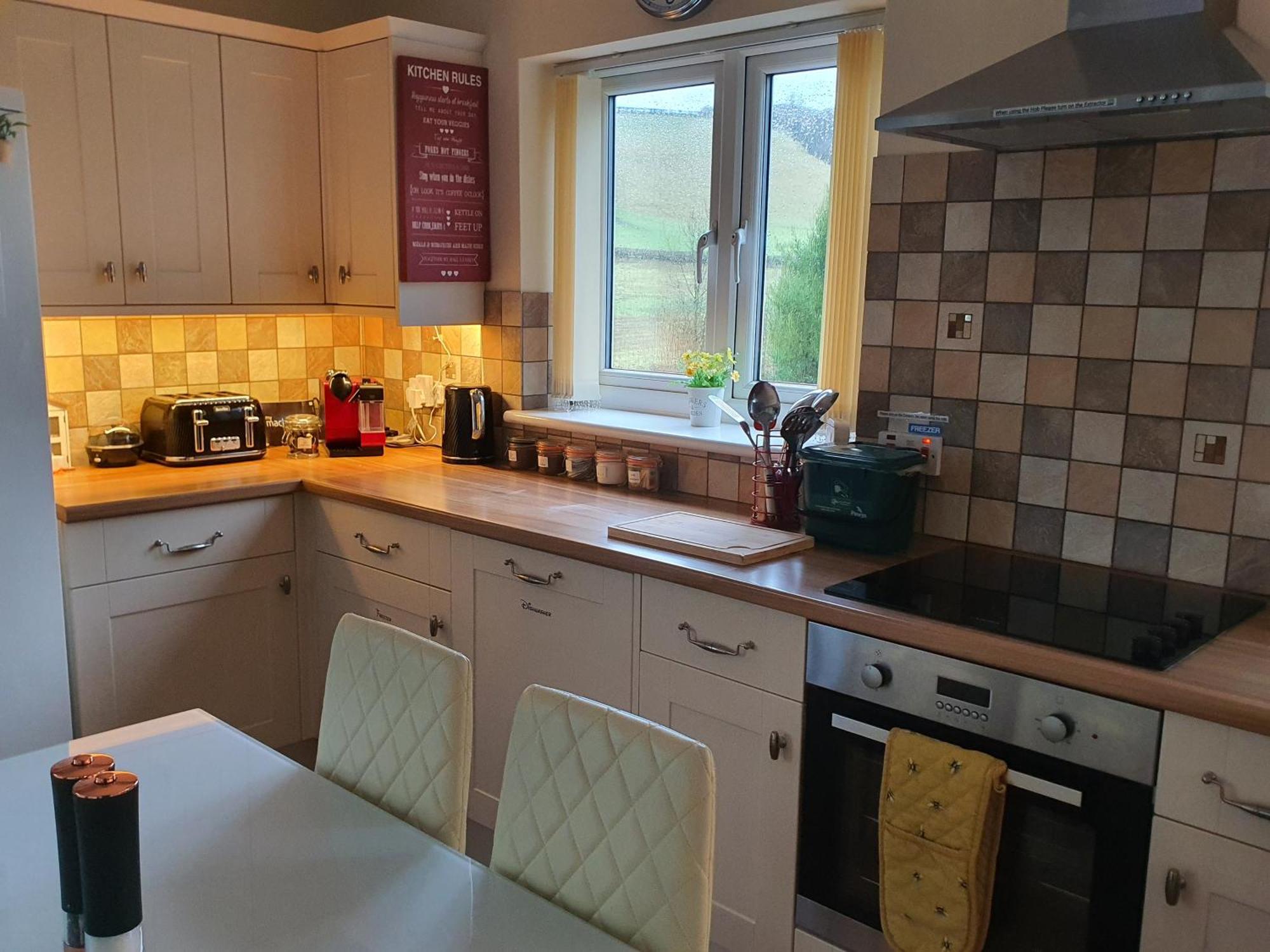 Idyllic 2 Bedroom Self-Contained Upsidedown Annexe Llandrindod Wells Bagian luar foto